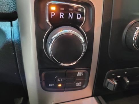 Used 2018 RAM 1500 Classic SLT image 25