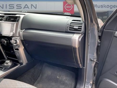Used 2024 Toyota 4Runner SR5 AWD/4WD image 25