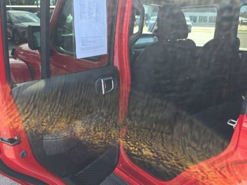 Used 2023 Jeep Wrangler Unlimited Sahara w/ Cold Weather Group AWD/4WD image 21