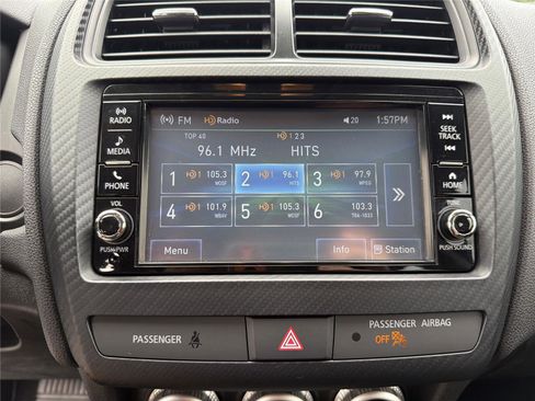 Used 2023 Mitsubishi Outlander Sport ES AWD/4WD image 5