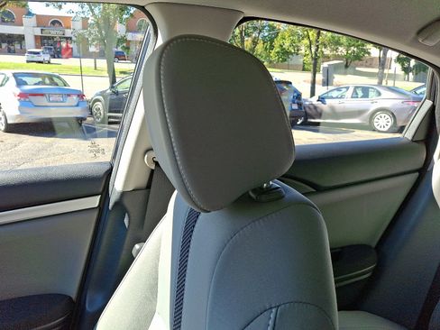 Certified 2019 Honda Civic LX image 17