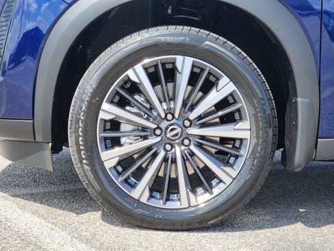 New 2026 Nissan Pathfinder Platinum w/ Cargo Package FWD image 7