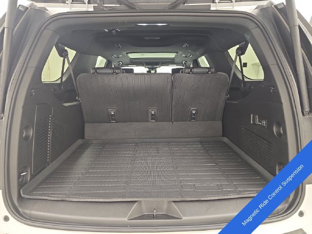 Used 2025 GMC Yukon XL AT4 w/ AT4 Premium Plus Package AWD/4WD image 19