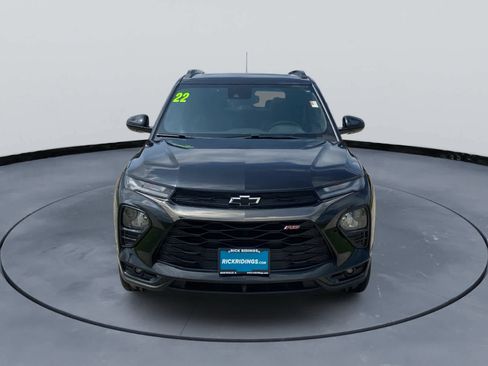 Used 2022 Chevrolet TrailBlazer RS w/ Sun and Liftgate Package AWD/4WD image 2