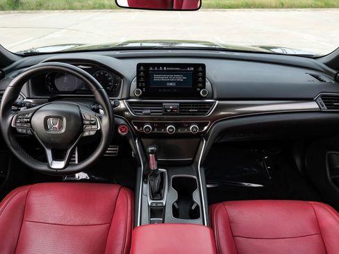Used 2019 Honda Accord Sport image 14