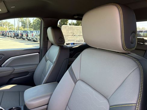 New 2026 Chevrolet Colorado ZR2 w/ Technology Package image 20