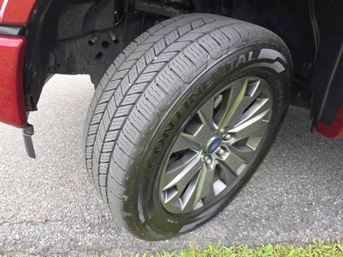 Used 2017 Ford F150 XLT w/ Equipment Group 302A Luxury AWD/4WD image 11