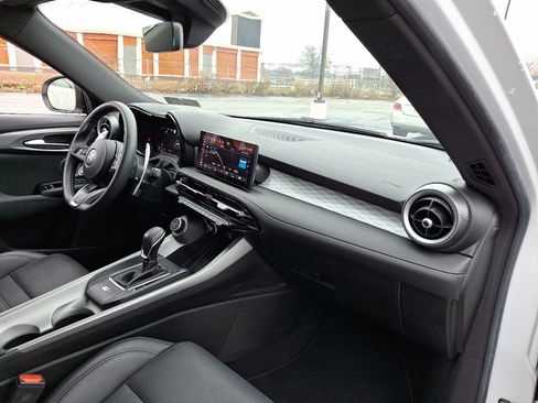 Used 2024 Alfa Romeo Tonale Veloce image 11