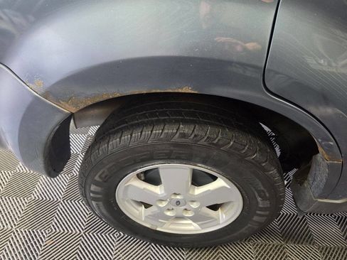 Used 2011 Ford Escape XLT FWD image 30