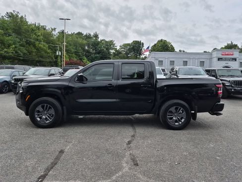 Used 2025 Nissan Frontier SV w/ Tow Package RWD image 3