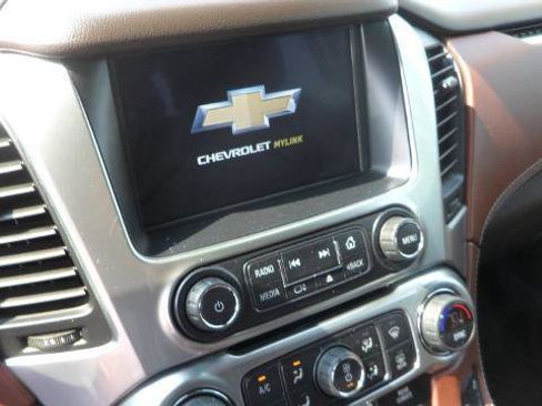 Used 2020 Chevrolet Tahoe Premier w/ Premier 6.2L Value Package image 34