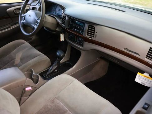 Used 2005 Chevrolet Impala LS w/ Preferred Equipment Group image 18