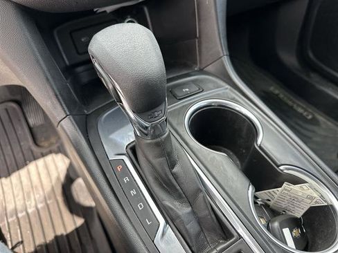 Used 2024 Chevrolet Equinox LT FWD image 19