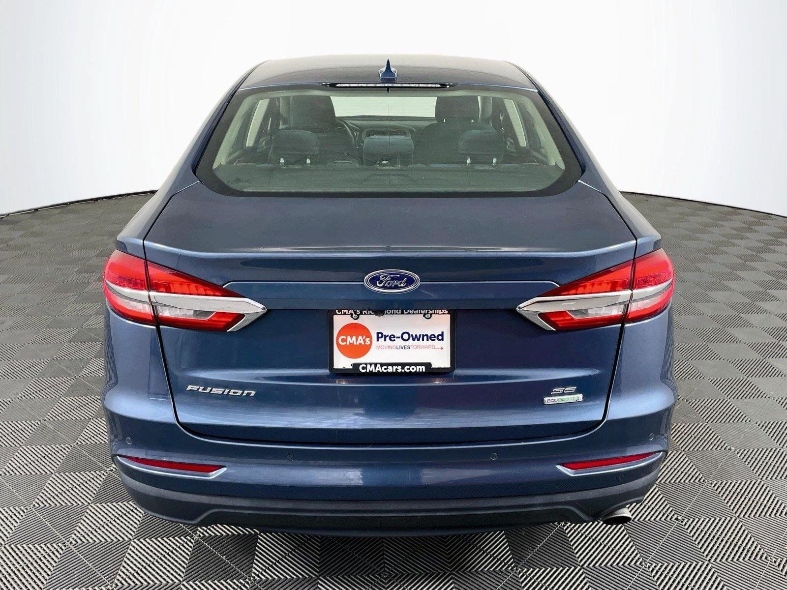 Used 2019 Ford Fusion SE FWD image 7