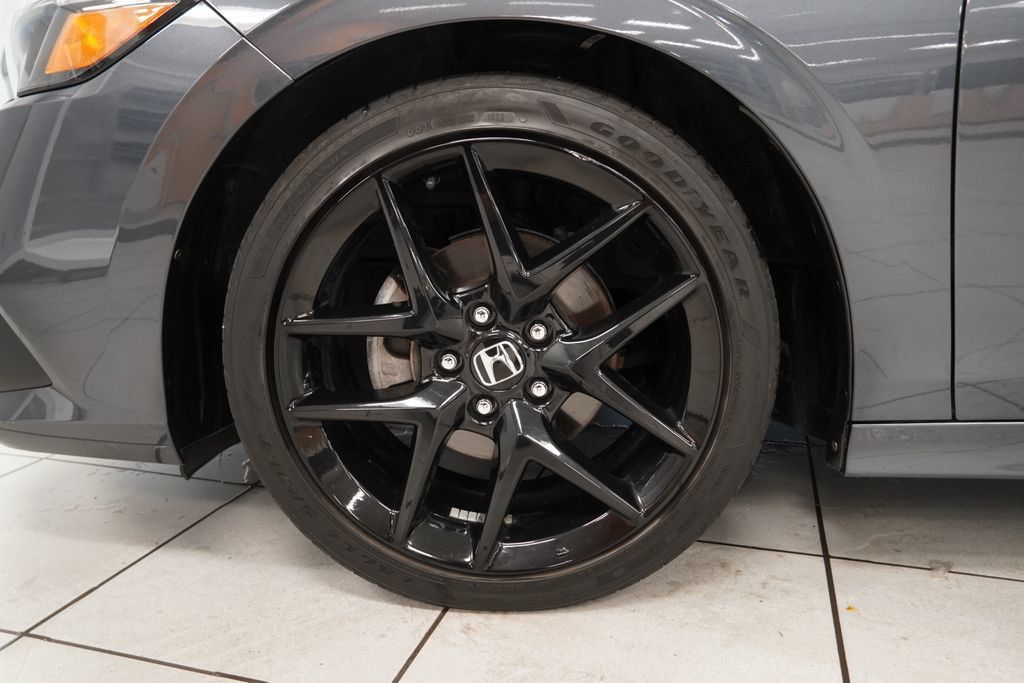 Used 2023 Honda Civic Sport image 15