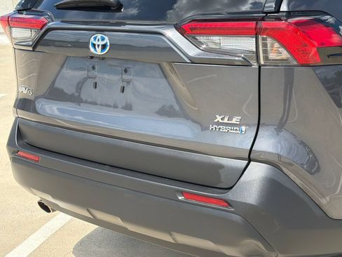 Used 2024 Toyota RAV4 XLE w/ Weather Package AWD/4WD image 5