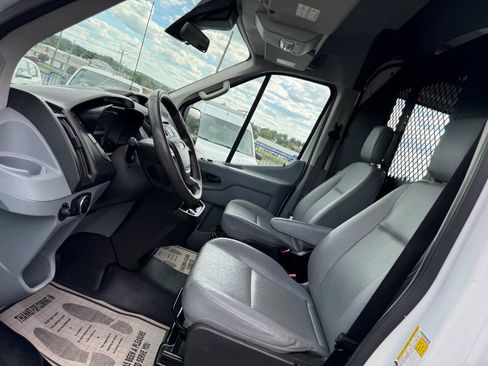 Used 2018 Ford Transit 250 130 Medium Roof image 8
