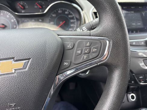 Used 2019 Chevrolet Cruze LT w/ LT True North Edition FWD image 17