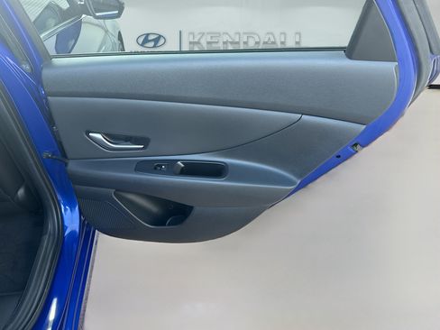 Used 2024 Hyundai Elantra Limited FWD image 27
