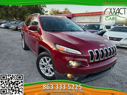Used 2017 Jeep Cherokee Latitude image 1