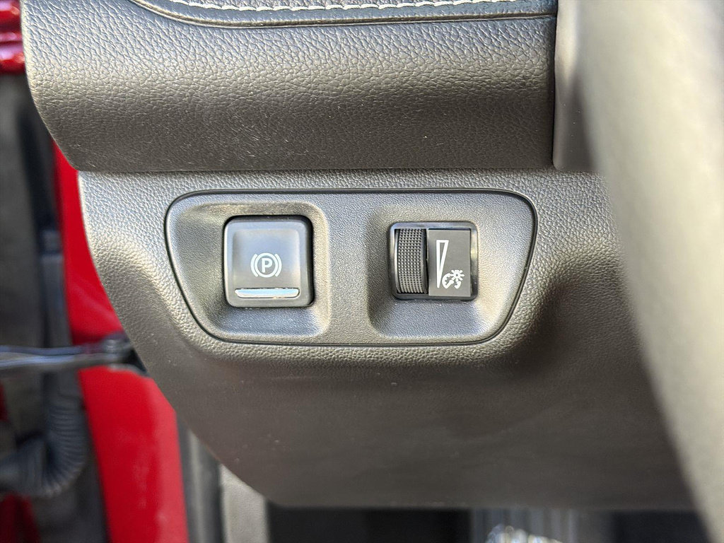 Used 2023 GMC Acadia SLE FWD image 16