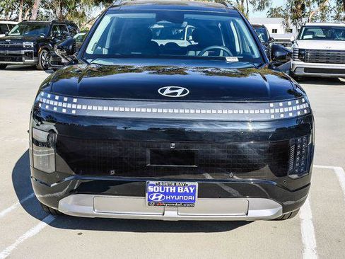 New 2026 Hyundai Ioniq 9 Limited AWD/4WD image 2