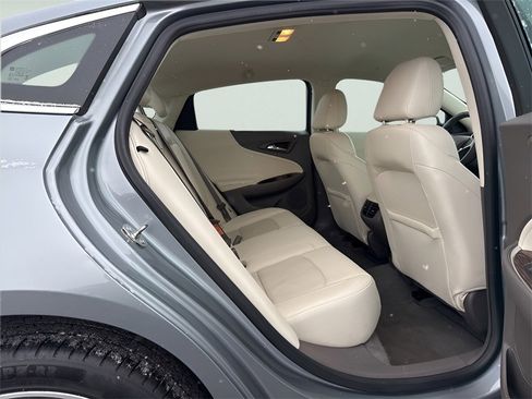Used 2024 Chevrolet Malibu LT image 11