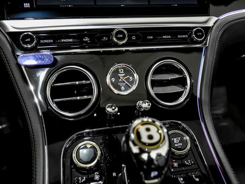 Used 2020 Bentley Continental GT image 28