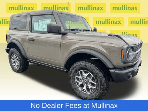 New 2025 Ford Bronco Badlands image 1