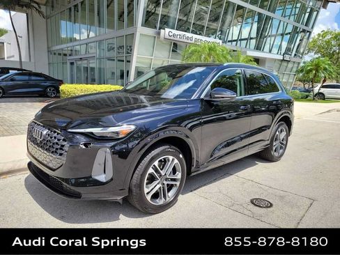 Certified 2025 Audi Q5 Premium w/ Convenience Package AWD/4WD image 4