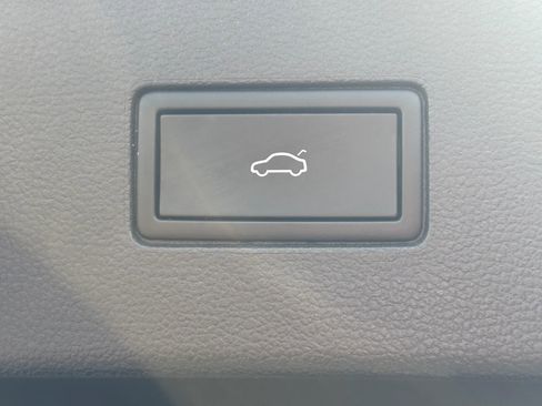 Used 2024 Volkswagen Atlas SE AWD/4WD image 41