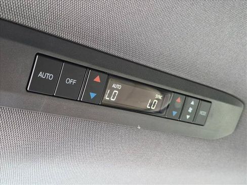 Certified 2024 Toyota Sienna XLE FWD image 18