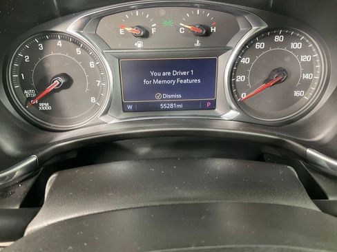 Used 2023 Chevrolet Equinox Premier image 16