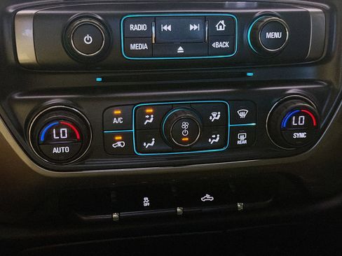 Used 2018 Chevrolet Silverado 1500 LT w/ All Star Edition image 10