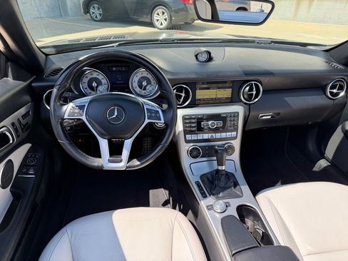 Used 2012 Mercedes-Benz SLK 350 image 10