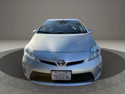 Used 2015 Toyota Prius Two image 2