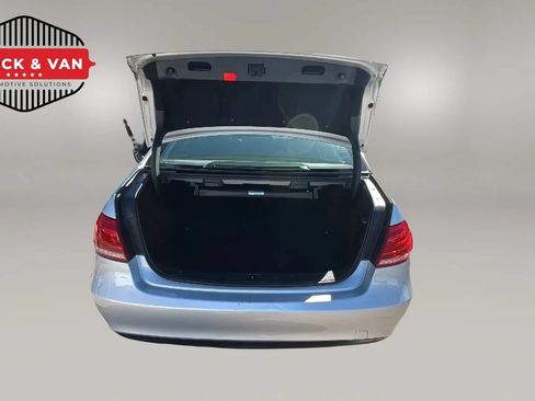 Used 2014 Mercedes-Benz E 350 Sedan image 52