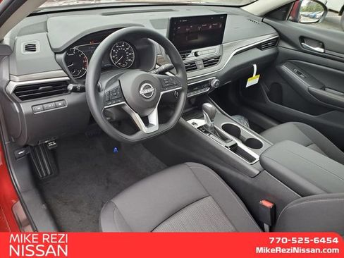 New 2025 Nissan Altima 2.5 SV w/ SV Special Edition Package image 9