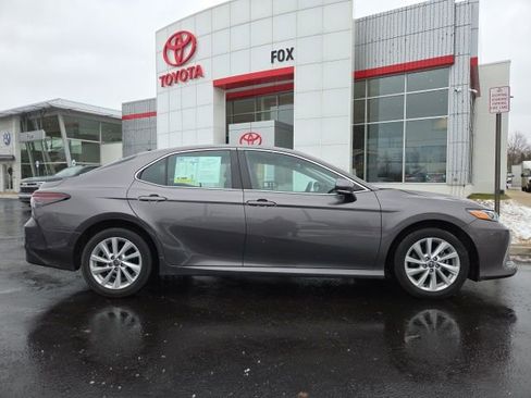 Used 2023 Toyota Camry LE image 7