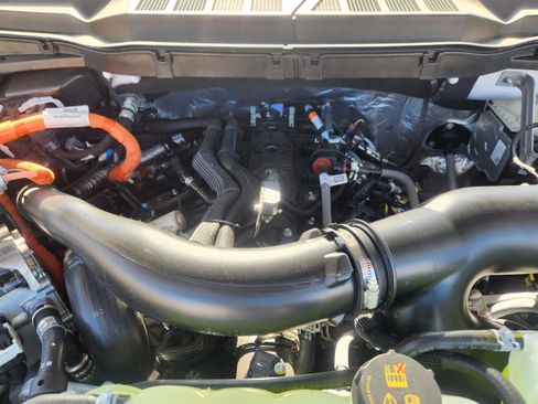 New 2025 Ford F150 Lariat w/ Equipment Group 501A Mid image 22