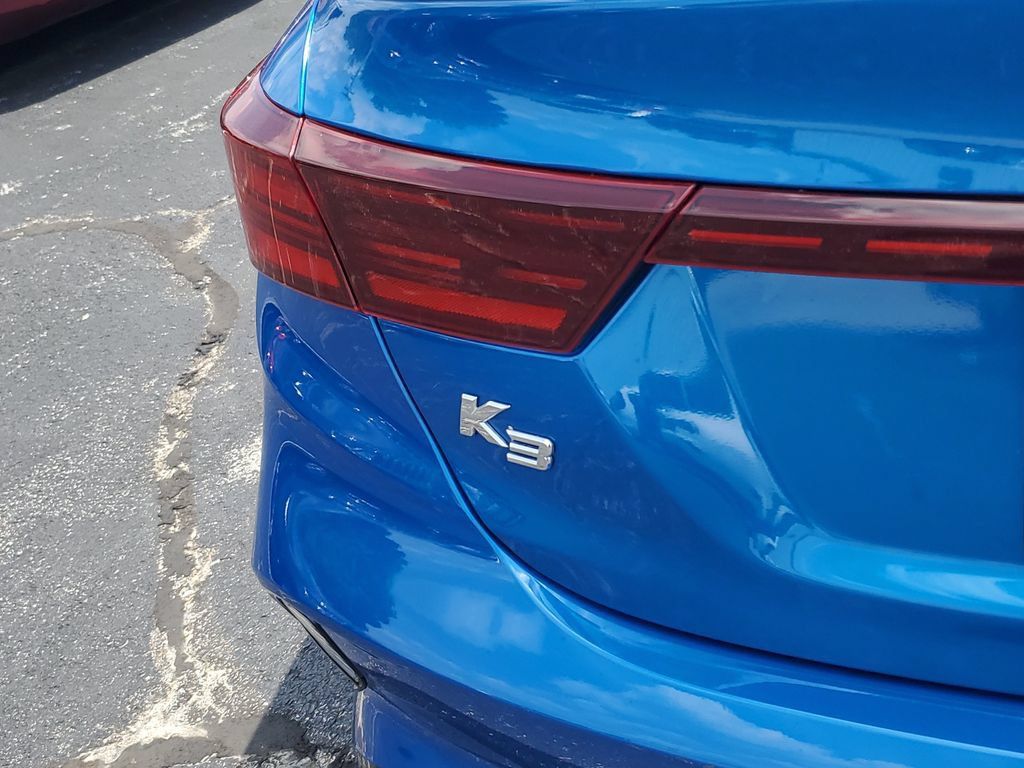 Used 2023 Kia Forte GT FWD image 7