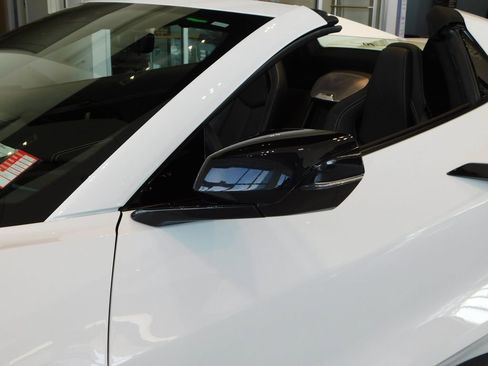 Used 2023 Chevrolet Corvette Stingray Preferred Conv w/ Z51 Performance Package RWD image 10