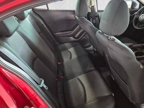 Used 2015 MAZDA MAZDA3 i SV FWD image 17