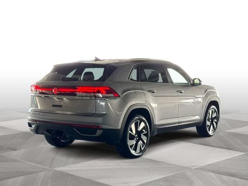 Certified 2024 Volkswagen Atlas Cross Sport SE FWD image 8