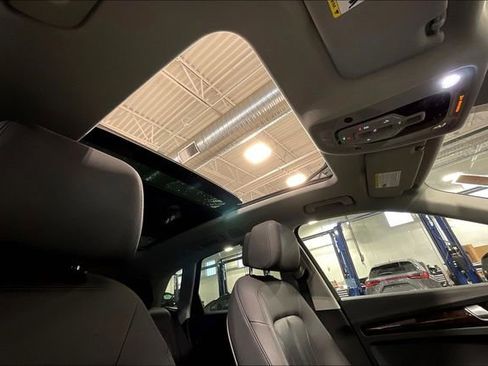 Used 2020 Audi Q5 2.0T Premium w/ Convenience Package AWD/4WD image 22