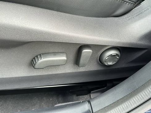 New 2025 Subaru Outback Limited image 8