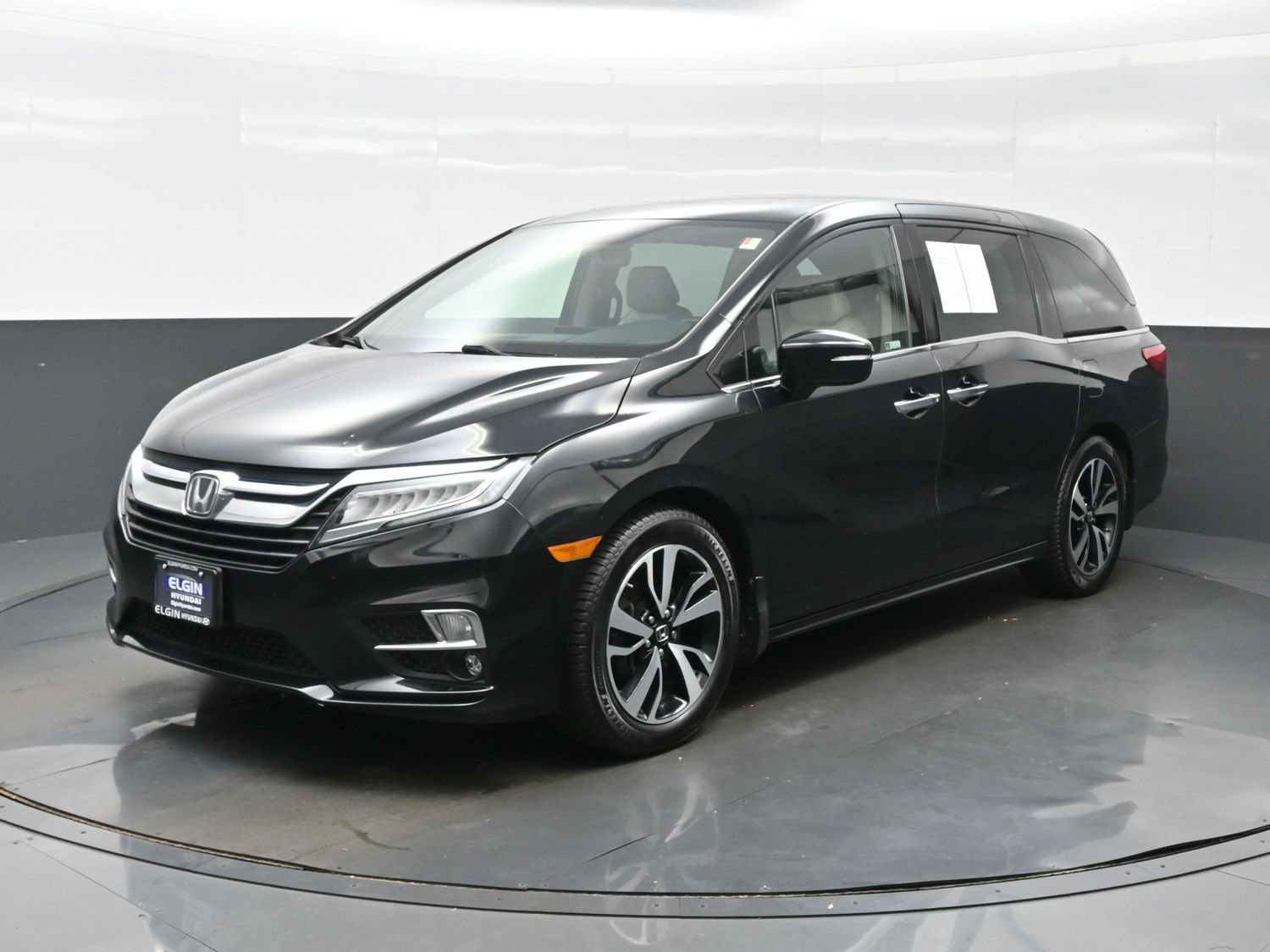 Used 2019 Honda Odyssey Elite image 2