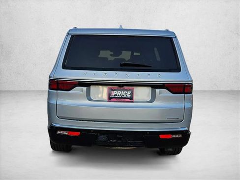 Used 2022 Jeep Wagoneer Series III w/ Flexible Seating Group image 6