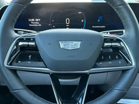Certified 2025 Cadillac Lyriq Luxury image 33