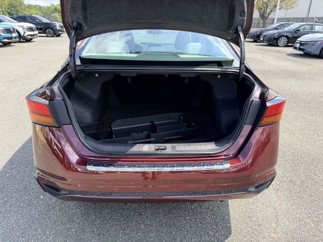 Used 2023 Nissan Altima 2.5 SV AWD/4WD image 12